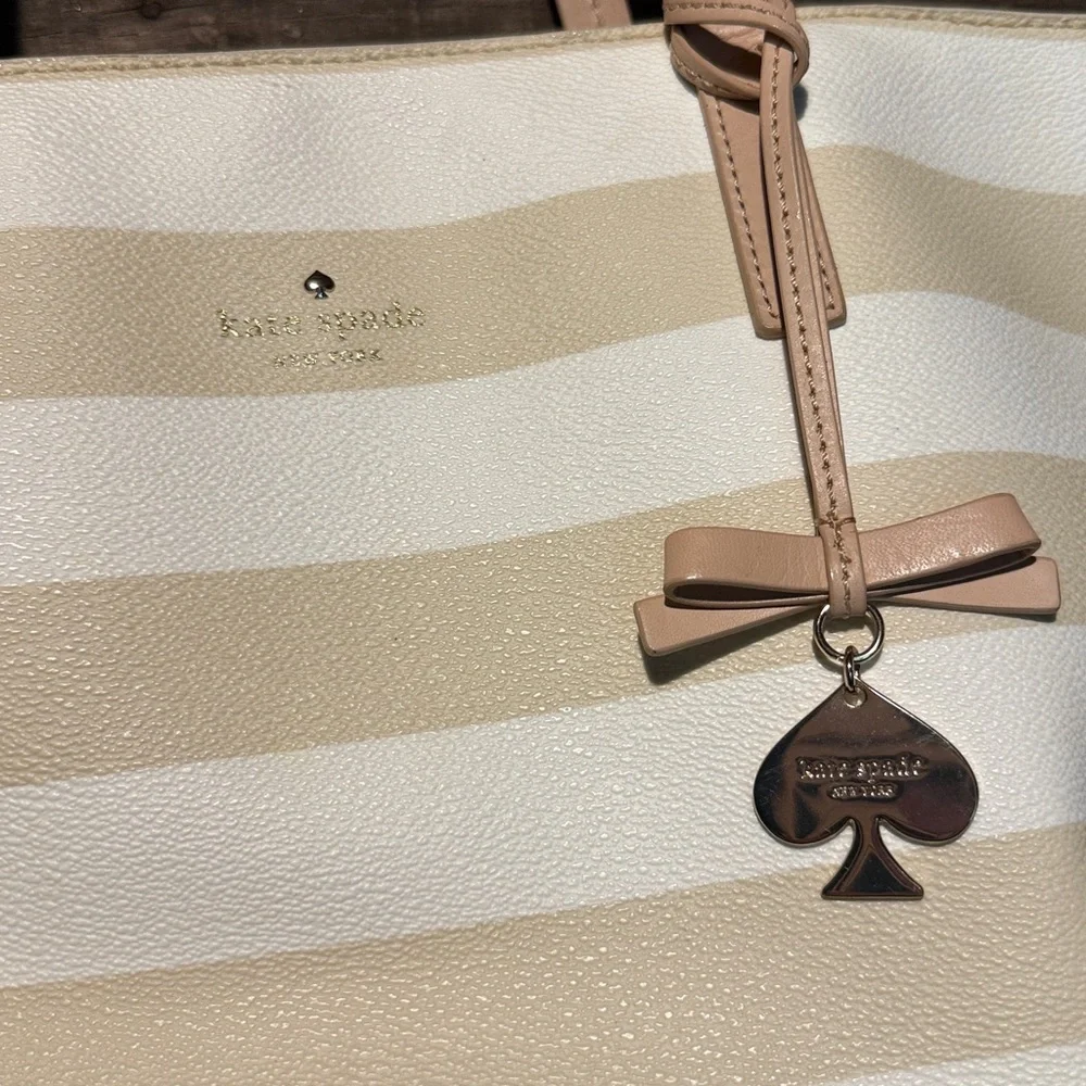 💚❤️Kate Spade Striped Leather Tote Bag Purse